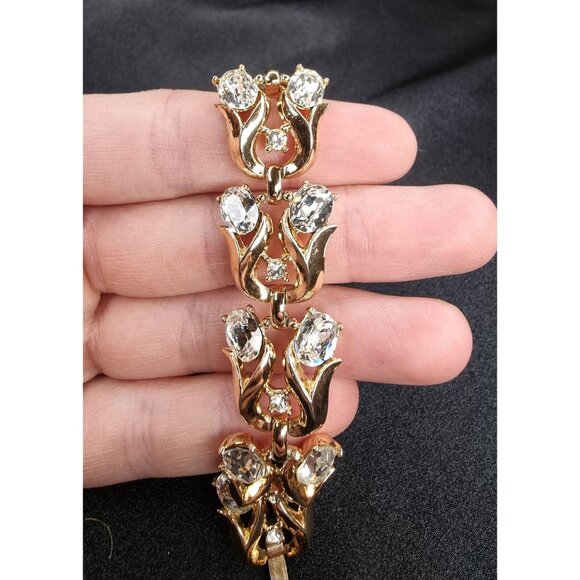 Rare Find Vintage Early 1950s TRIFARI Pat Patern Signed Gold-Tone Bracelet W/ Cl - Picture 5 of 6